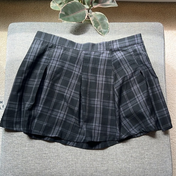 Harry Potter Plaid Skirt with snap button closures, Size: XL - Picture 10 of 17